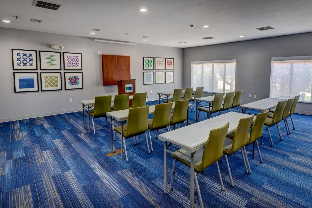 Holiday Inn Express Hotel & Suites Shelbyville By Ihg Ngoại thất bức ảnh