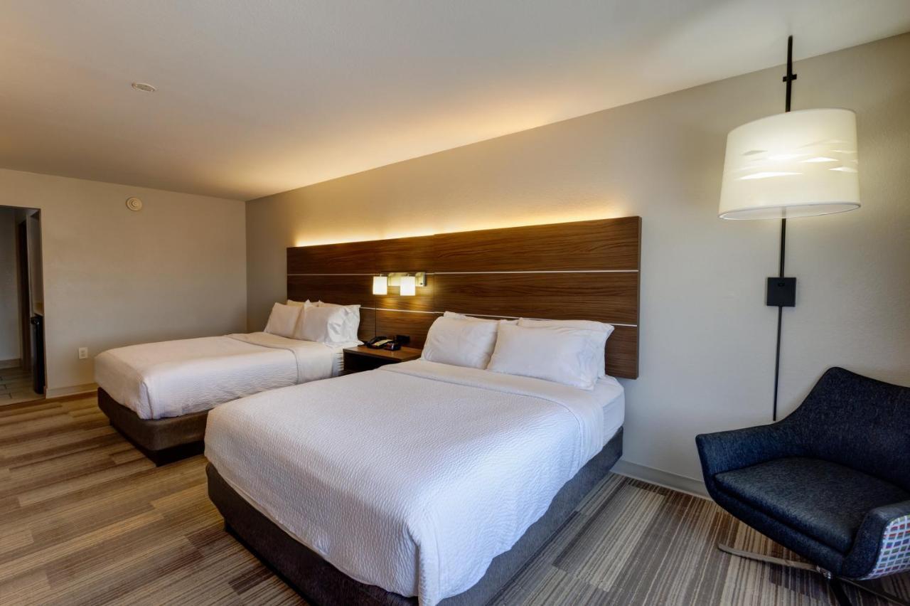 Holiday Inn Express Hotel & Suites Shelbyville By Ihg Ngoại thất bức ảnh