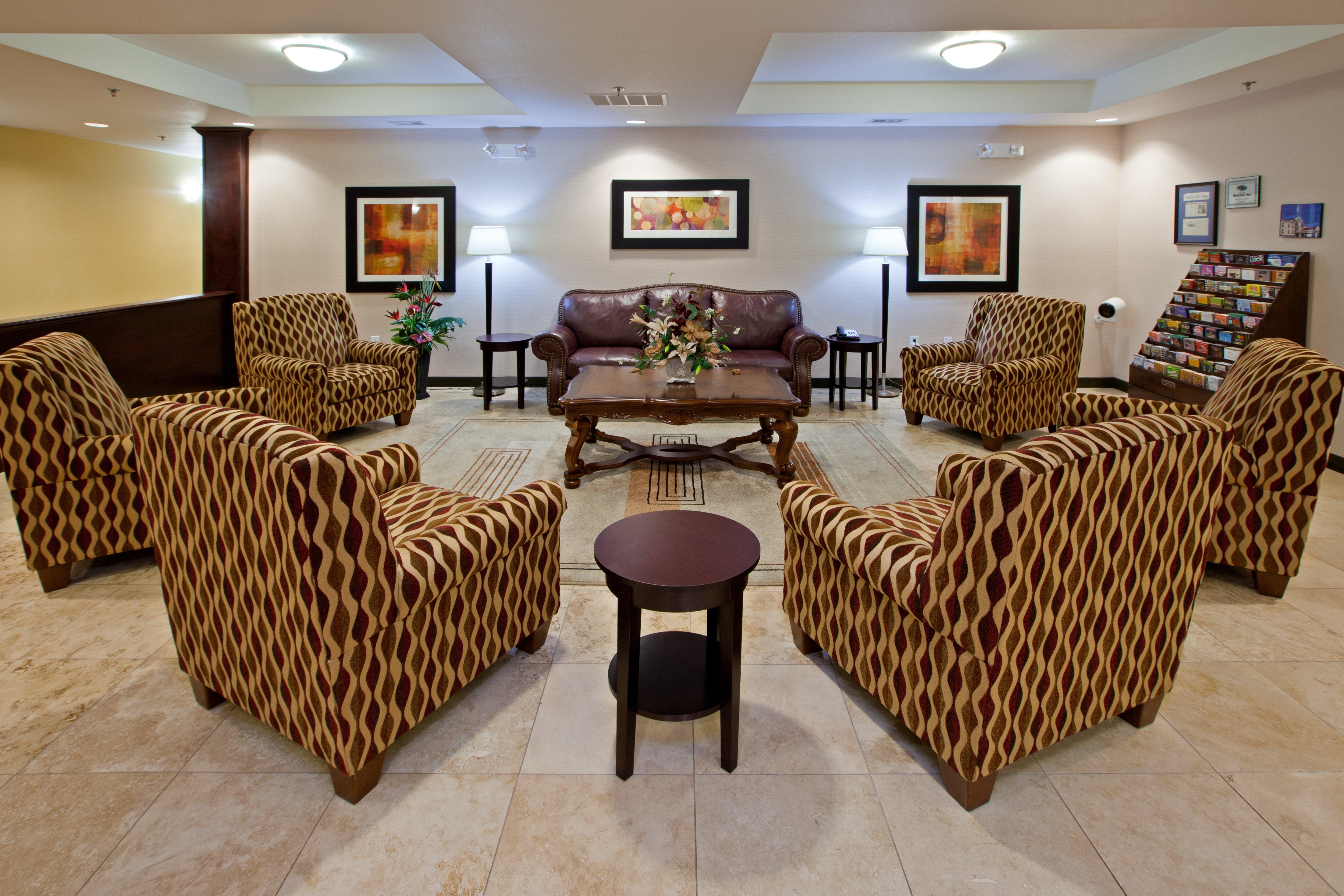 Holiday Inn Express Hotel & Suites Shelbyville By Ihg Ngoại thất bức ảnh