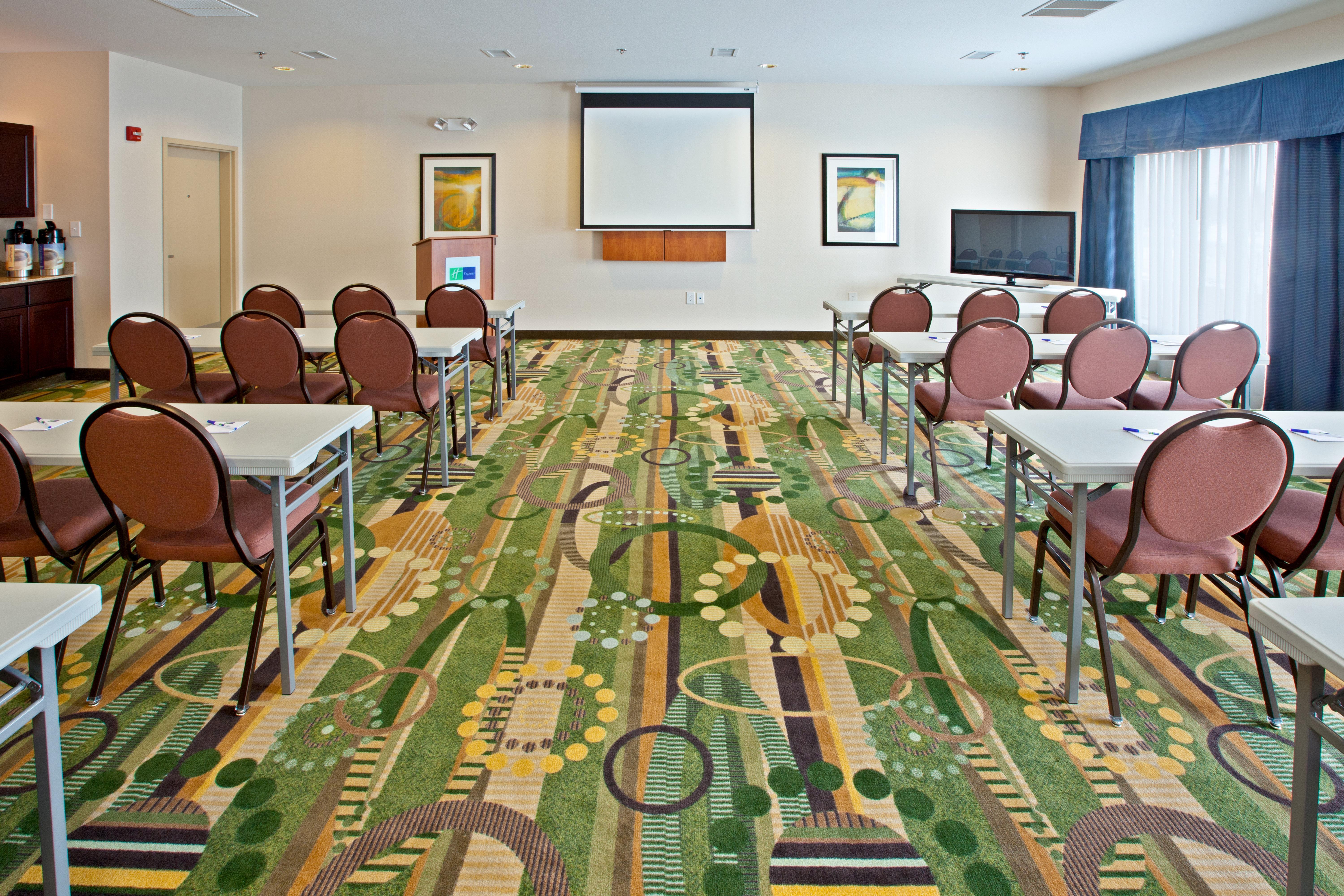Holiday Inn Express Hotel & Suites Shelbyville By Ihg Ngoại thất bức ảnh