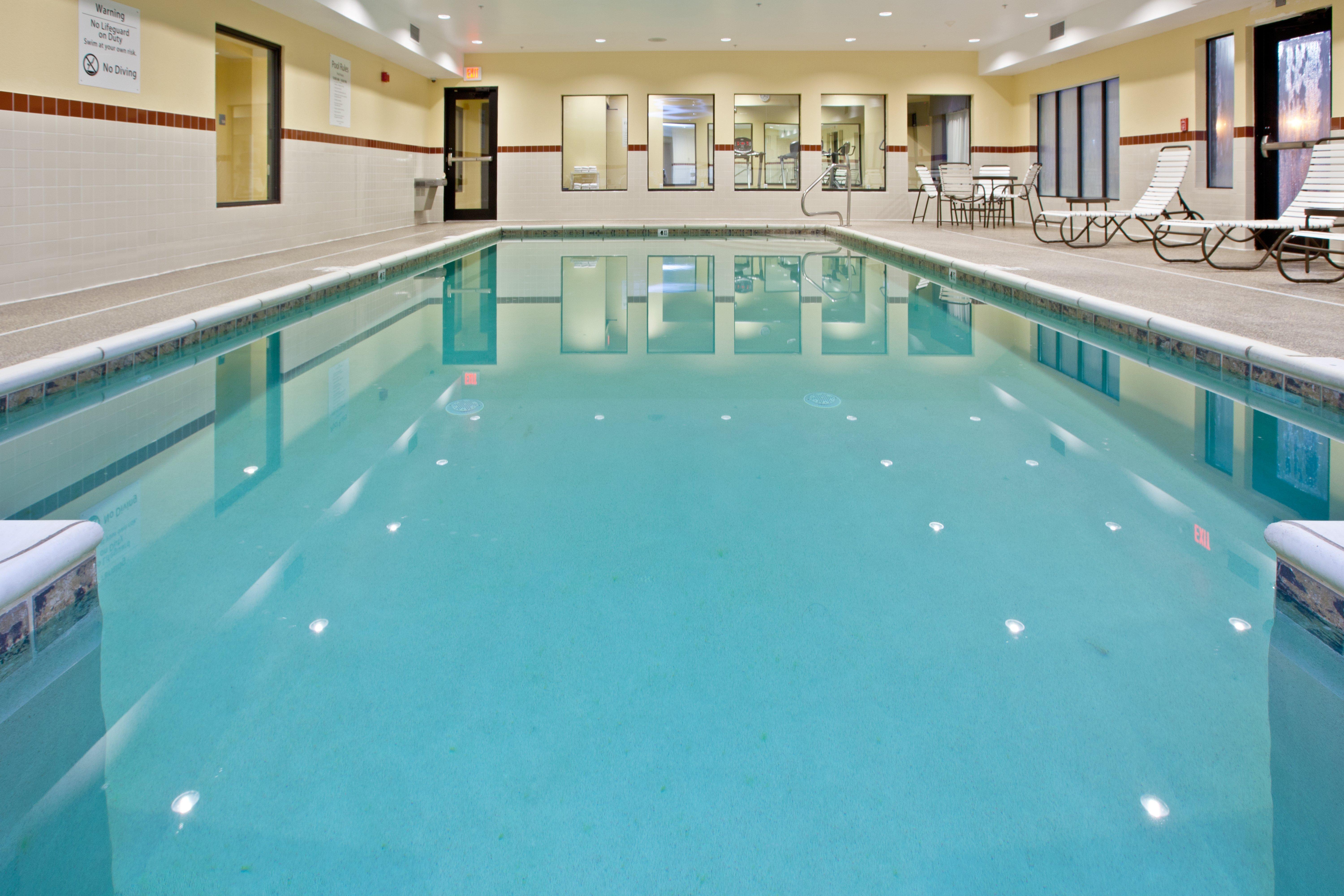 Holiday Inn Express Hotel & Suites Shelbyville By Ihg Ngoại thất bức ảnh